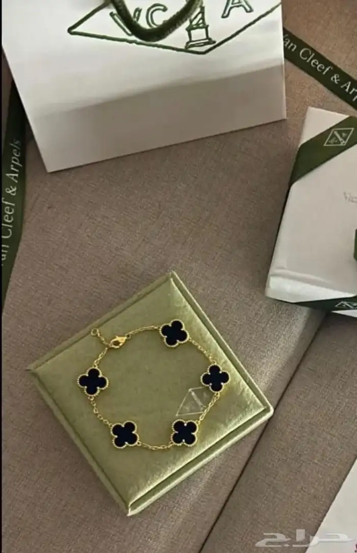 اساور ماركات 19