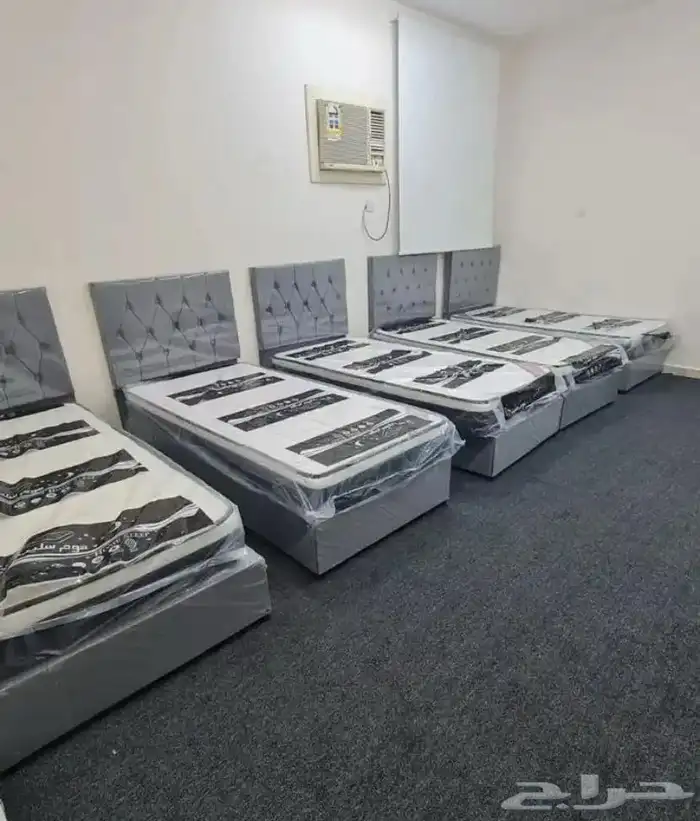 يوجد لدينا سراير حديد دور ودورين ومراتب مخدات للسكن عمال 4
