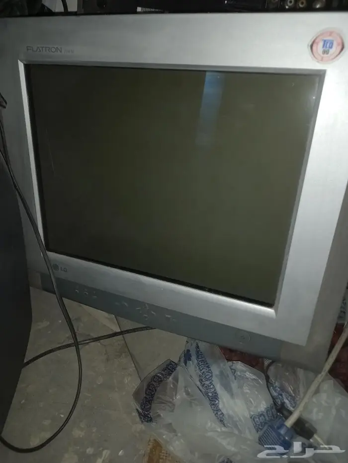 للبيع تلفزيون ومراية تسريحه 3