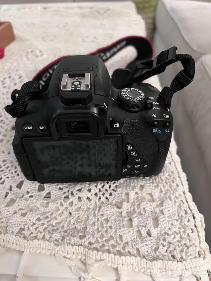 كاميرة كانون 700d استعمال خفيف جدا 1