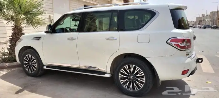 نيسان بلاتينيوم 2014 3