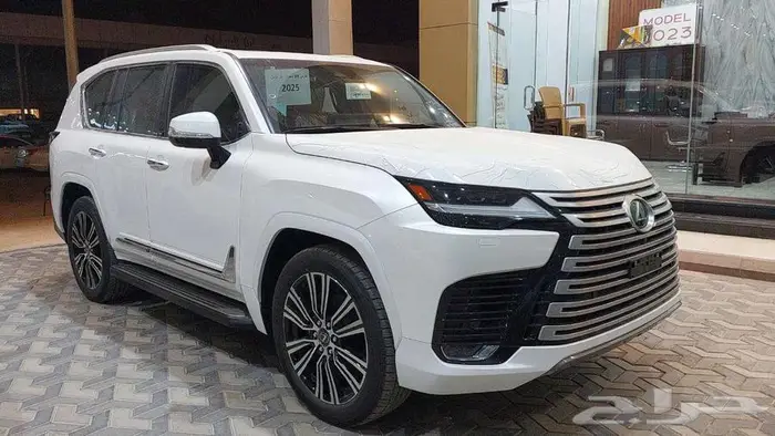 لكزس LX600 BB 2025 سعودي داخلي جملي 16