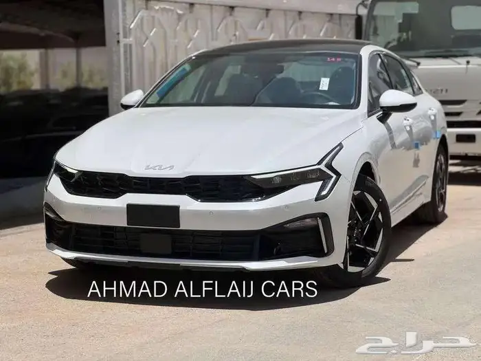 كيا K5 2025 ستاندر مطور مع فتحة سقف بالنقد والتقسيط 3