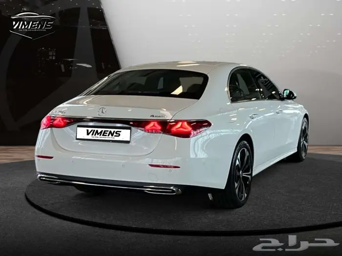 مرسيدس بنز E300e هايبرد   Mercedes-Benz E 300 e 4M Hybrid 3