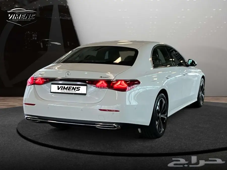 مرسيدس بنز E300e هايبرد   Mercedes-Benz E 300 e 4M Hybrid 3