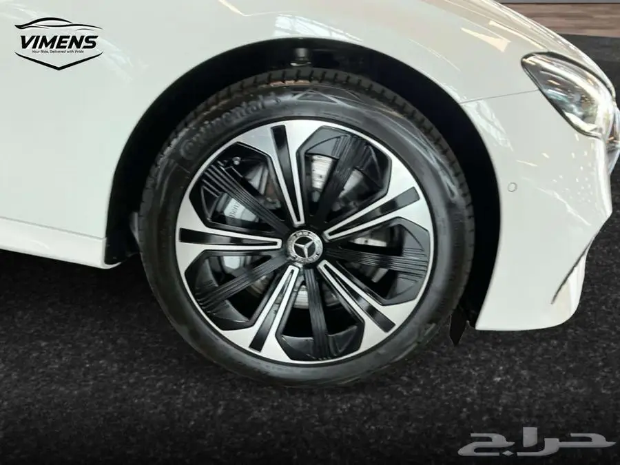 مرسيدس بنز E300e هايبرد   Mercedes-Benz E 300 e 4M Hybrid 2