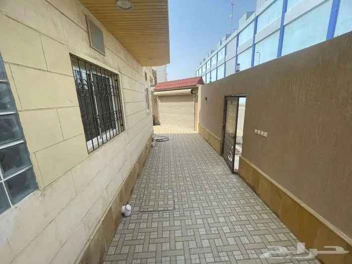 فيلا في جدة موقع مميز وبسعر مغري جدا 2