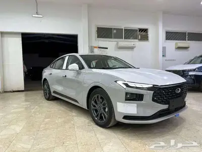 فورد تورس امبيانتي رصاصي فاتح 2025 3