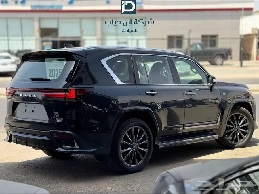 لكزس LX600 فئة F سبورت لدى شركة إبن ذياب 2025 حصري 1