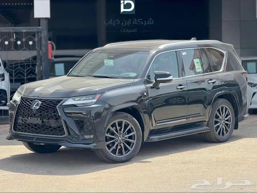 لكزس LX600 فئة F سبورت لدى شركة إبن ذياب 2025 حصري 0
