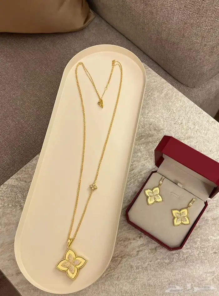 اساور ماركات 14