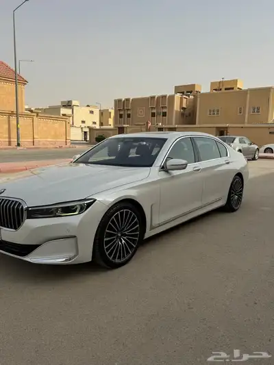 بي ام دبليو 740 2020 0