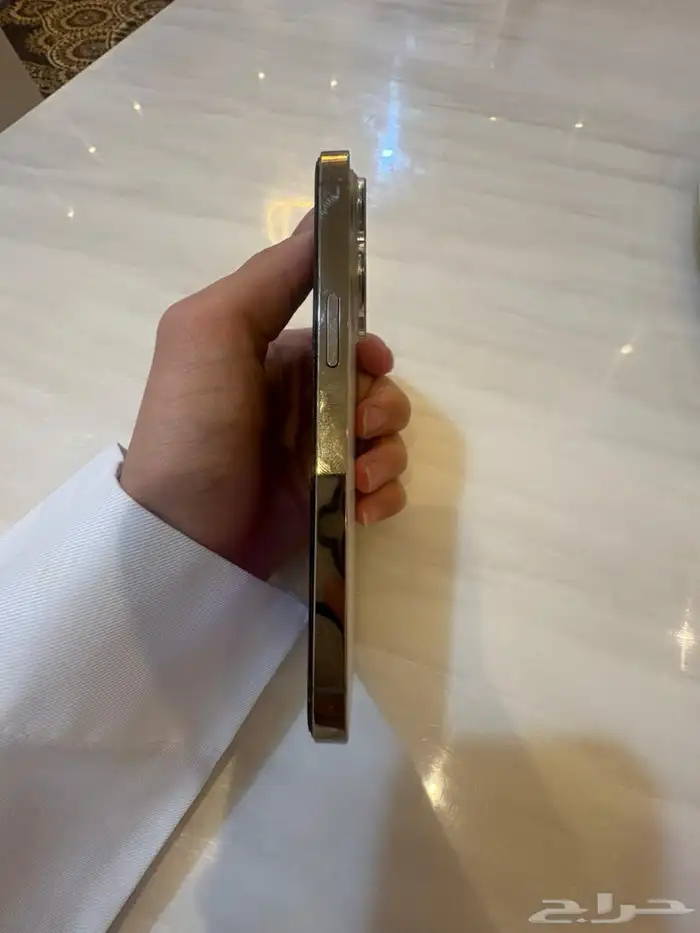 آيفون 13برو للبيع بطاريه 90 10