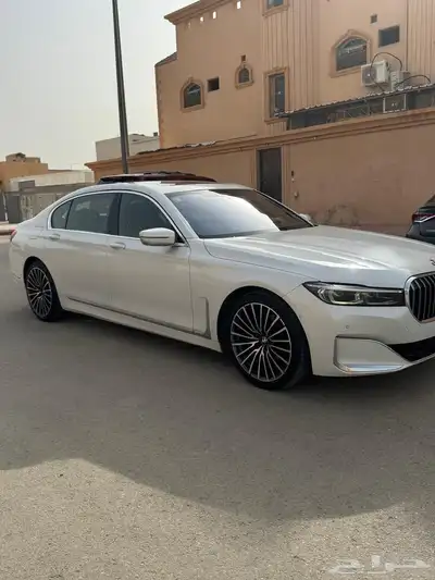 بي ام دبليو 740 2020 1