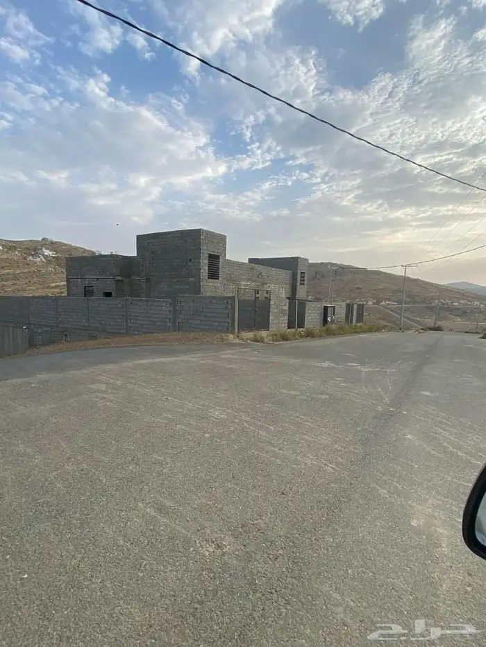 للبيع شالية عظم قسمين في مخطط جدره 2