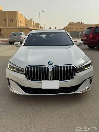 بي ام دبليو 740 2020 5