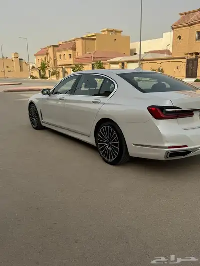 بي ام دبليو 740 2020 2