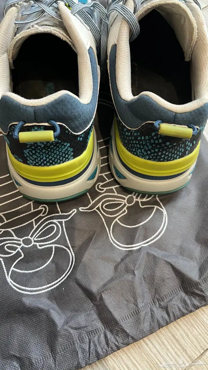 حذاء Skechers أصلي مستخدم ونظيف 4