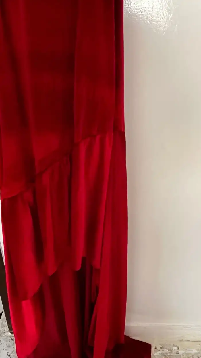 للبيع فستان يلبس L xl لبس 4 ساعات سعر البيع 100 3