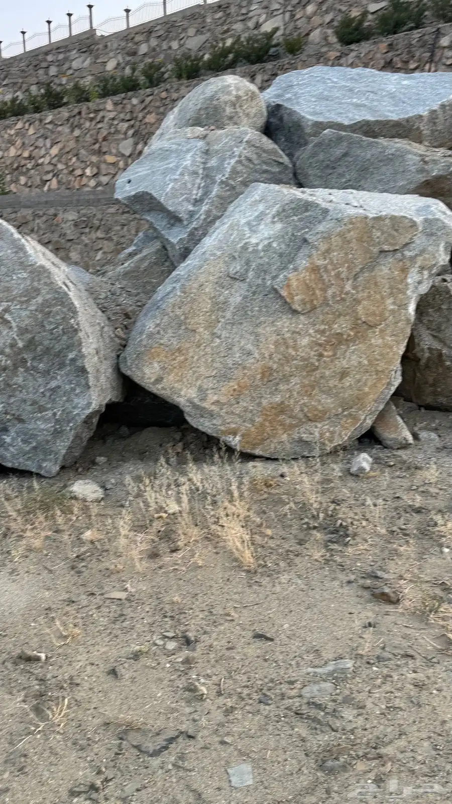 احجار جبال مباني كبير 2