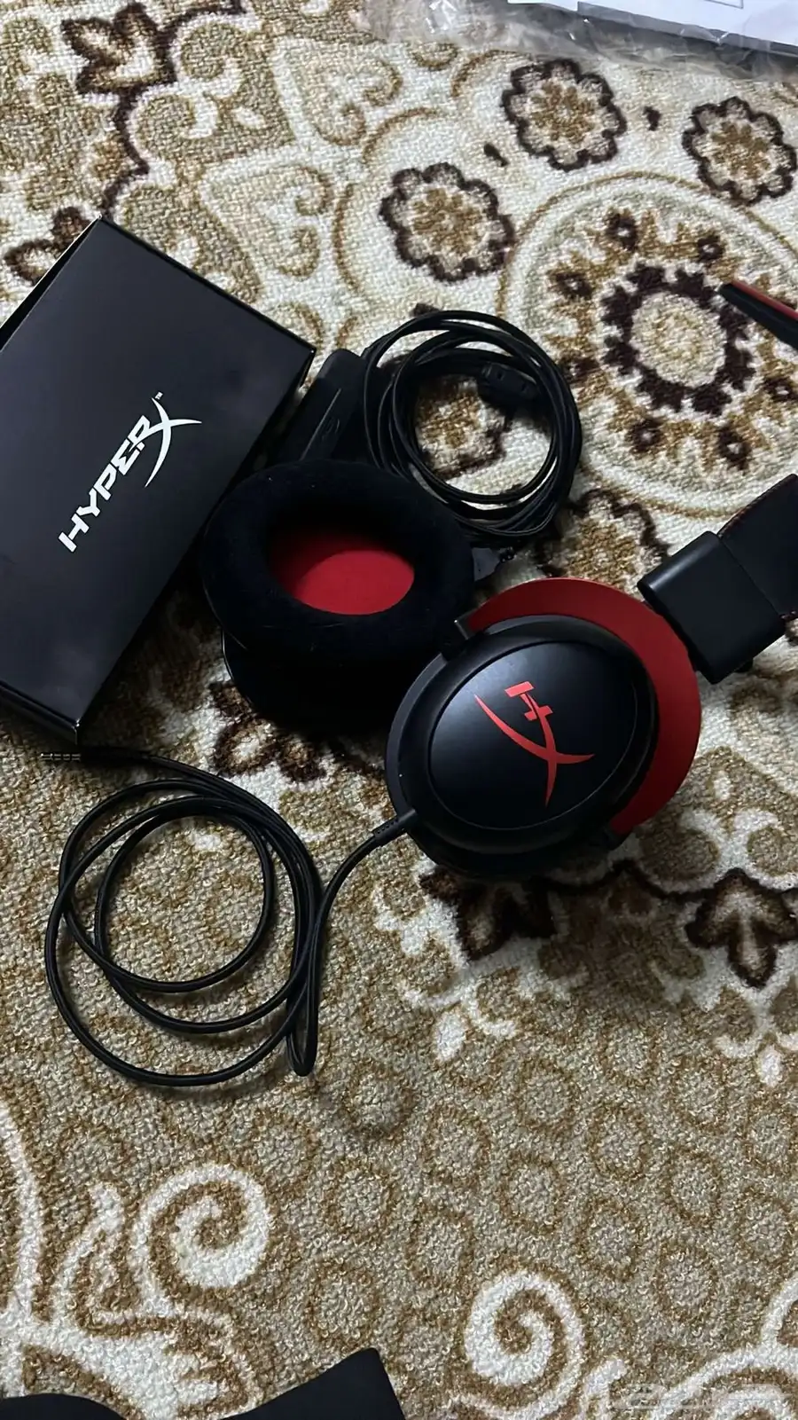 شاشه aser و سماعه هايبر اكس 7