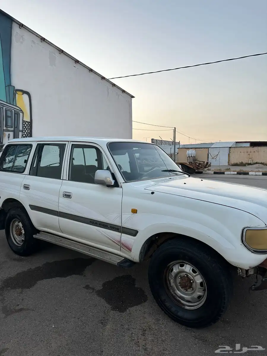 تويوتا لاندكروزر GX 1