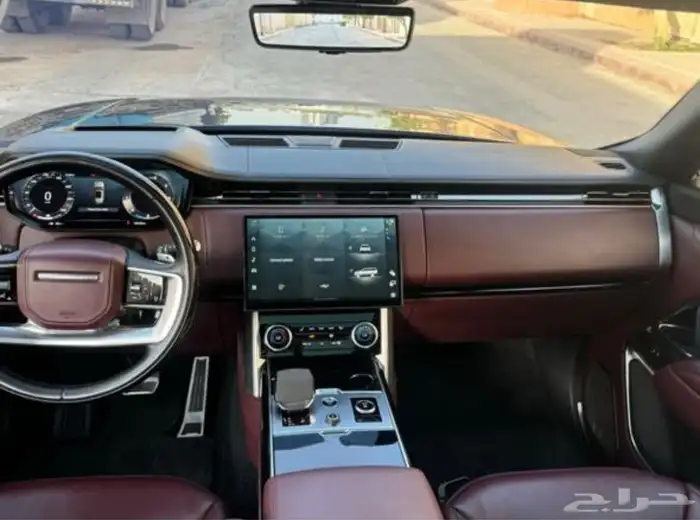 رنج روفر فوج اوتوبيوغرافي V8 2023 ناغي تحت الضمان والصيانه 18