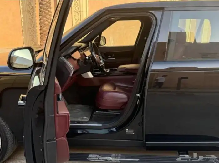 رنج روفر فوج اوتوبيوغرافي V8 2023 ناغي تحت الضمان والصيانه 11