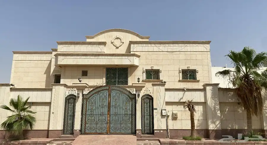 قصر للبيع بحي اليرموك على شارع تجاري 0