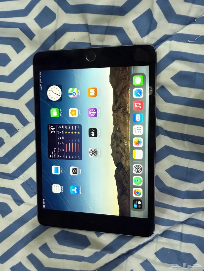 ايباد الجيل الخامس نضيف مره معه شاحن 3