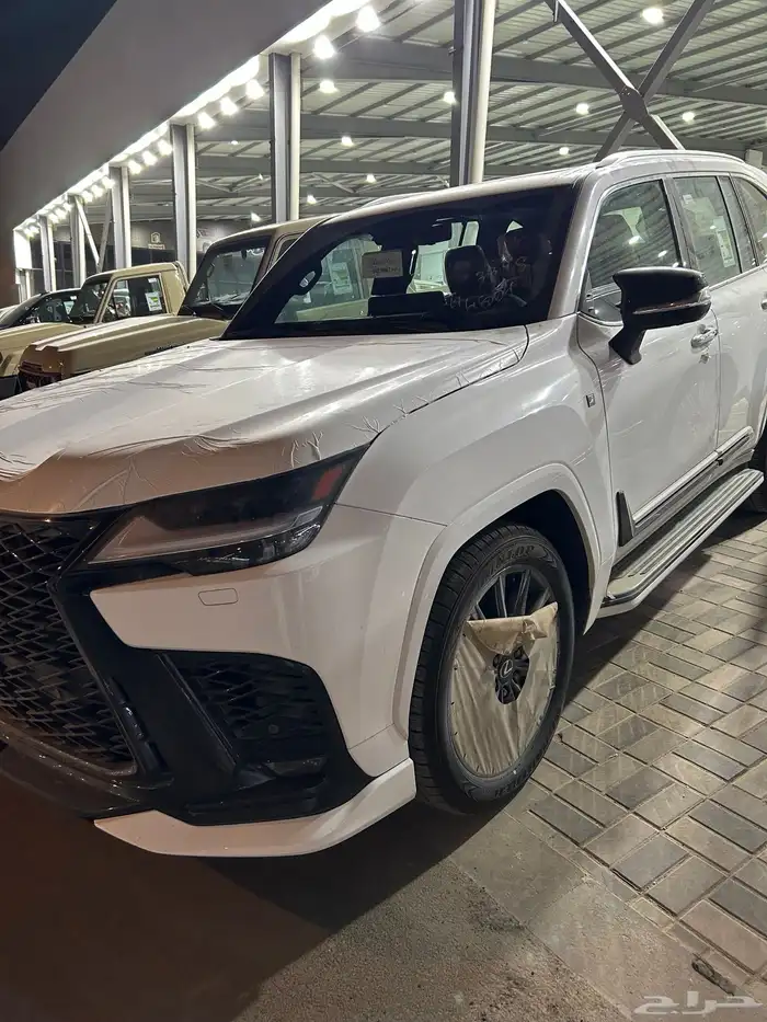 لكزس LX600اف سبورت تدليك مراتب خليجي2025 0