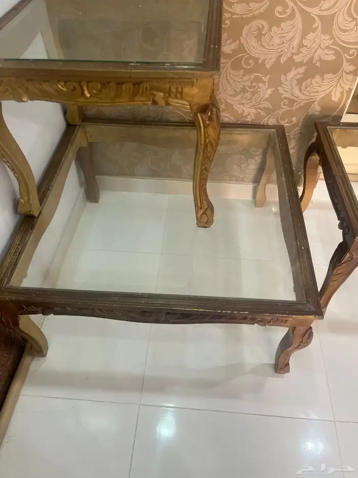 طقم طاولات ذهبي 1