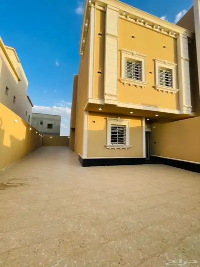 للبيع دور ارضي بحوش كبير مدخل سيارة في شمال الخميس 0