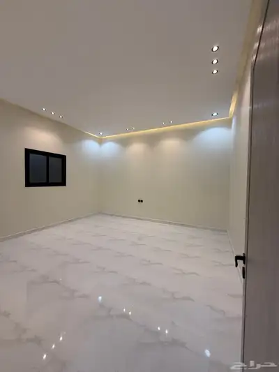 للبيع دور أرضي مساحة 500 الواجهة الشرقية على الكود السعودي 12