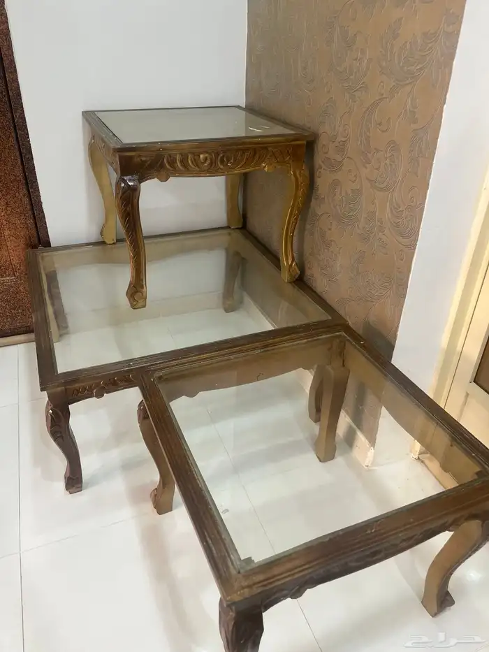 طقم طاولات ذهبي 2