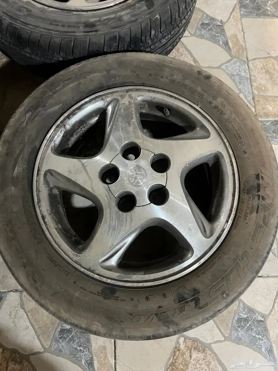 جنوط كامري 4