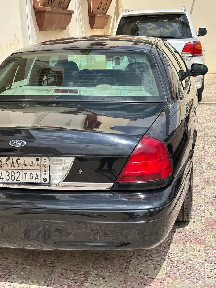 فورد كراون فكتوريا بوليسي 1