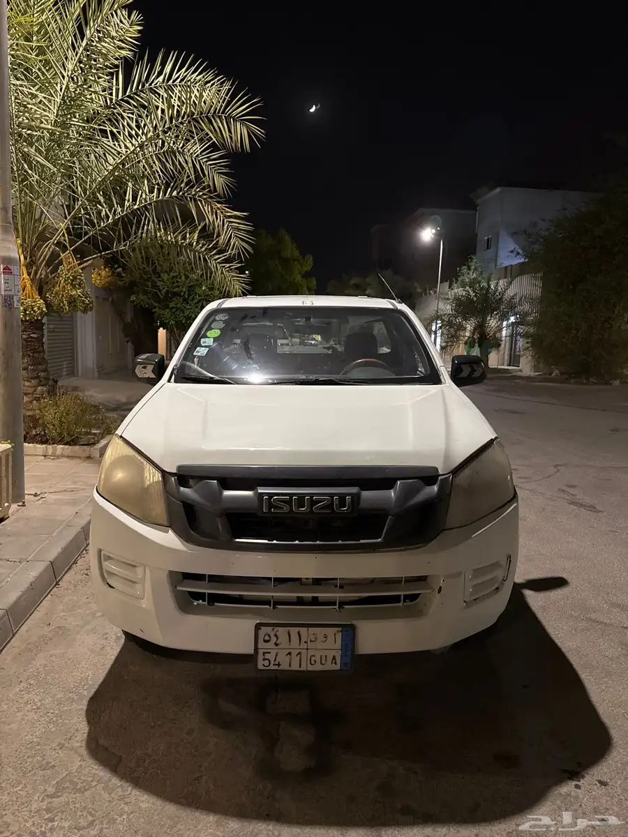 للبيع ايسوزو ديماكس ديزل موديل 2015 غمارة 0