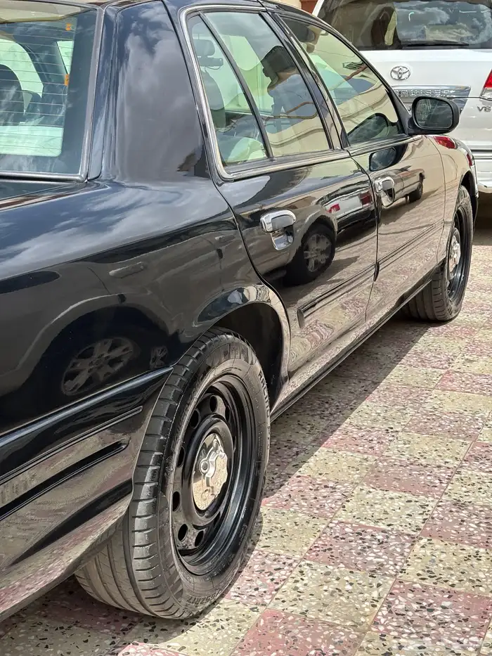 فورد كراون فكتوريا بوليسي 2