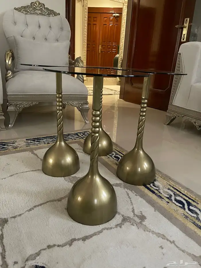 اربع طاولات تقديم نظيفة 0