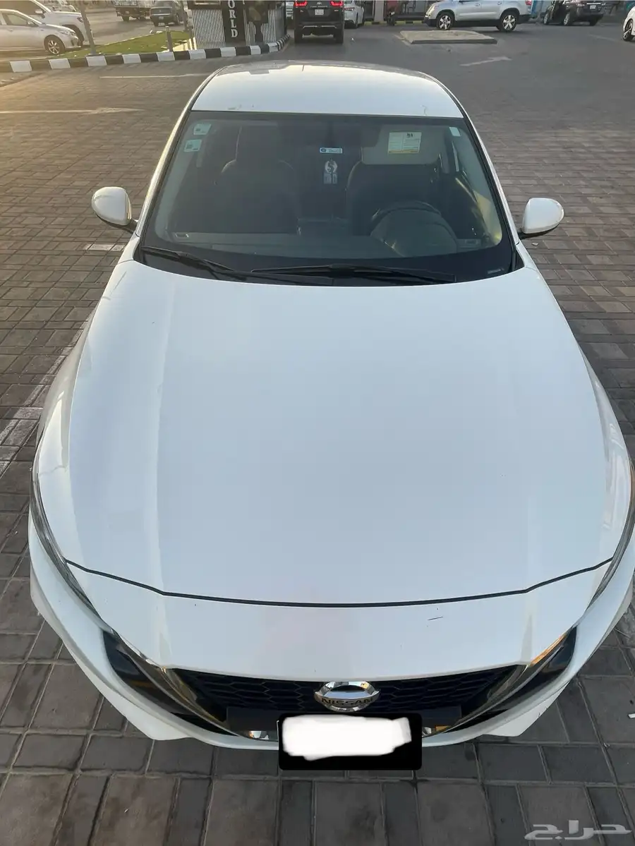 نيسان التيما رياضيه SR 8