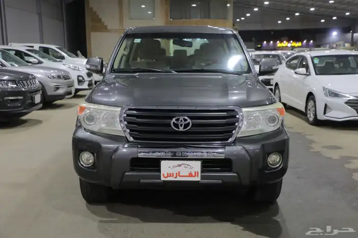 لاند كروزر جي اكس ار موديل 2012 1