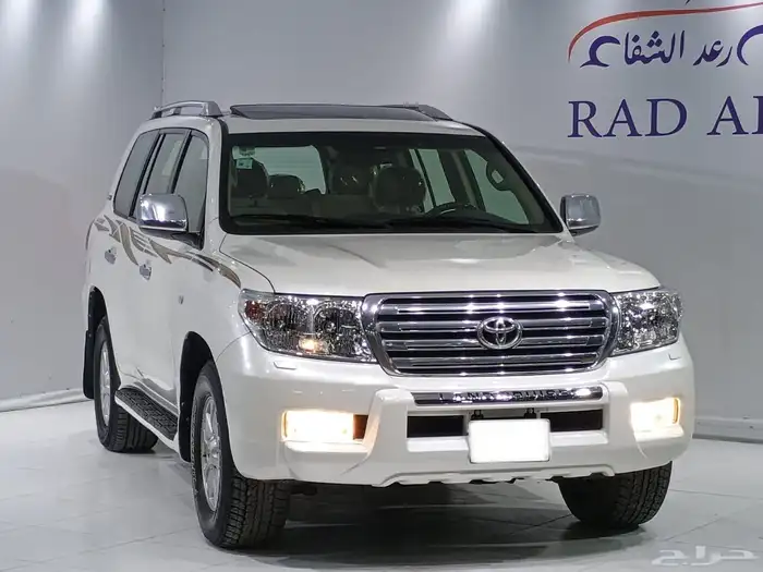 تويوتا لاندكروزر 2011 GXR v8 3