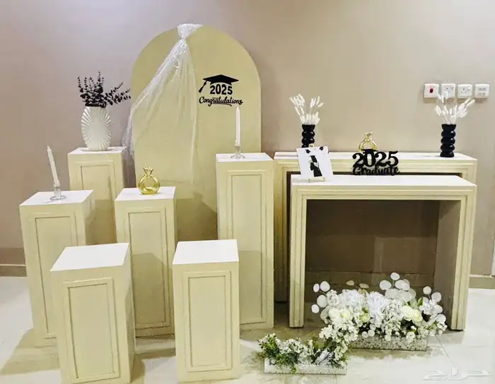 طاولات استقبال للاجار 0