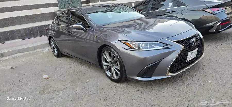 لكزس es350 F sport 1