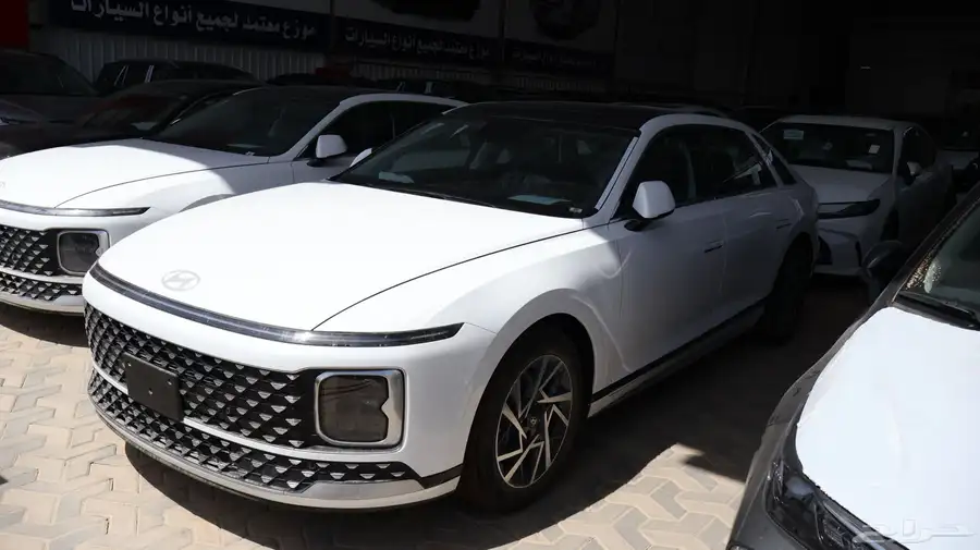 ازيرا ستاندر 2025 كلاسيك 0