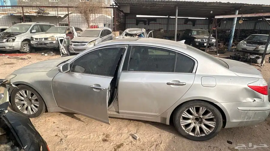 قطع غيار جنسيس 2009 تشليح 1