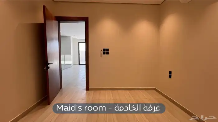 فيلا للايجار في حي النرجس 33