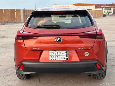لكزس UX20 2019 مخزن بدي وكاله عداد 25 الف km 7