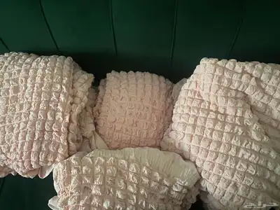 البسة كنب لونها بمبه غامق شويه ع الصوره شبه جديد بيع مستعجل 0